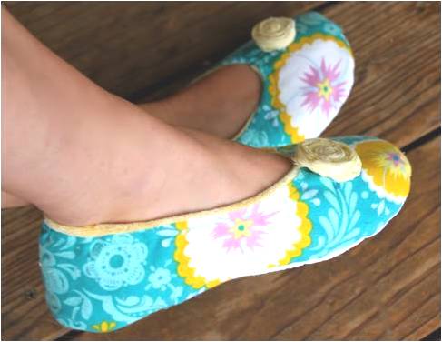 El suelo bajo nuestras zapatillas.