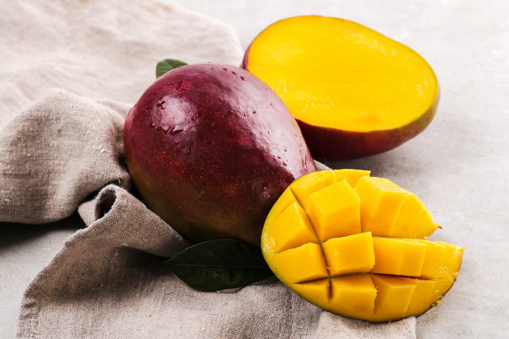 Mango Vs Papaya At Ellen Curry Blog